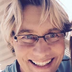 Meet your Posher, Stephen